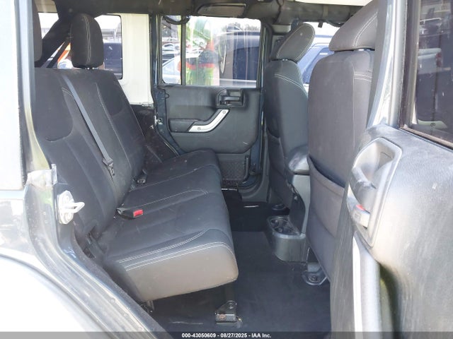 1C4BJWFG4HL703527 Jeep Wrangler