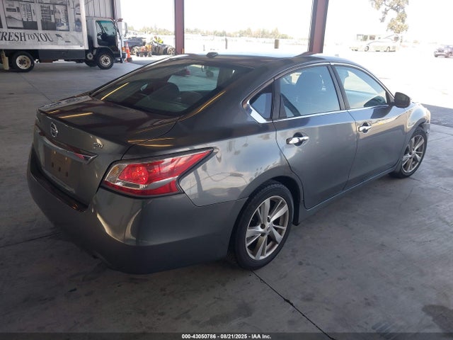 Nissan Altima 2015 1N4AL3APXFC248097 Image 4