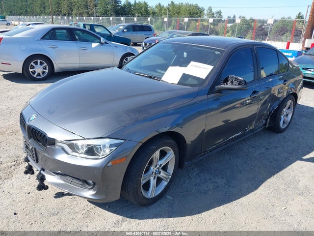 BMW 320i 2015 WBA3C3C50FK203204 Image 2