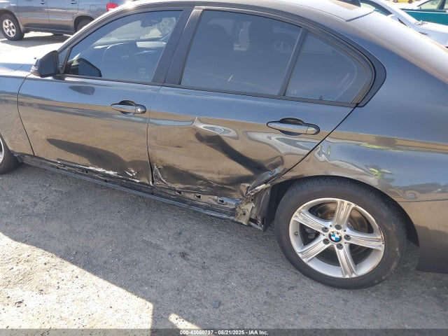 BMW 320i 2015 WBA3C3C50FK203204 Image 6