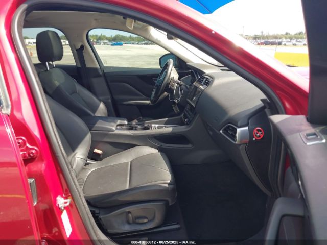 2017 JAGUAR F-PACE SADCJ2BV0HA099816 Photo 4