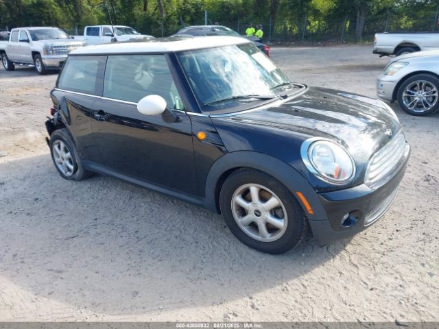 2009 MINI COOPER WMWMF33589TW77640 Photo 0