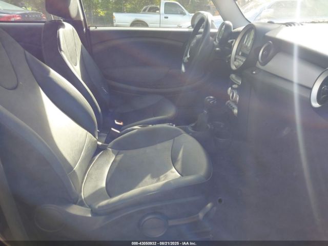 2009 MINI COOPER WMWMF33589TW77640 Photo 4