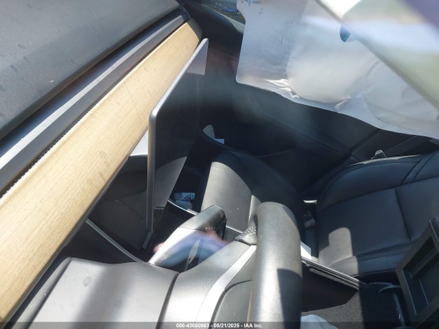 2020 TESLA MODEL Y 5YJYGDEF0LF001173 Photo 6