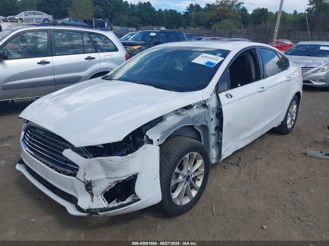 Ford 2020 2020 3FA6P0HDXLR164220 Image 2