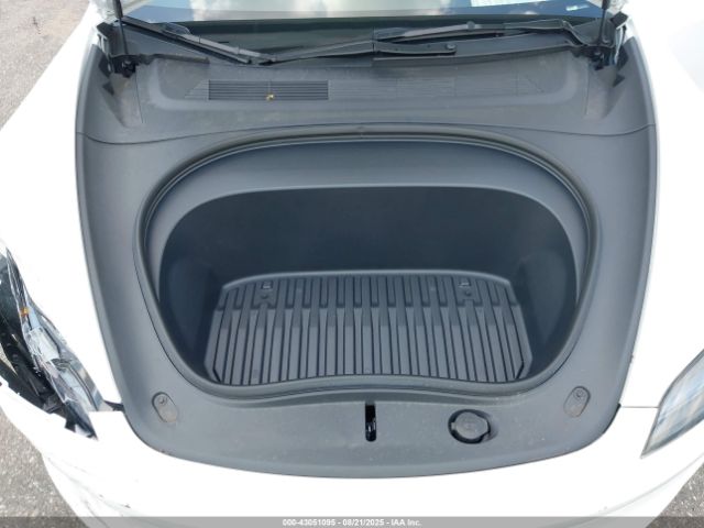 2025 TESLA MODEL 3 5YJ3E1EA8SF897451 Photo 9