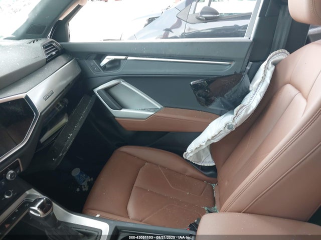 2021 AUDI Q3 WA1DECF31M1142714 Photo 4