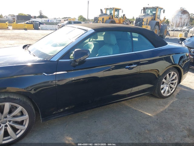 WAUYNGF50JN000372 Audi A5