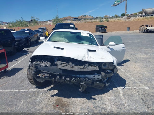 Продажа на аукционе авто 2017 Dodge Challenger Sxt, vin: 2C3CDZAG1HH664014, номер лота: 43051165