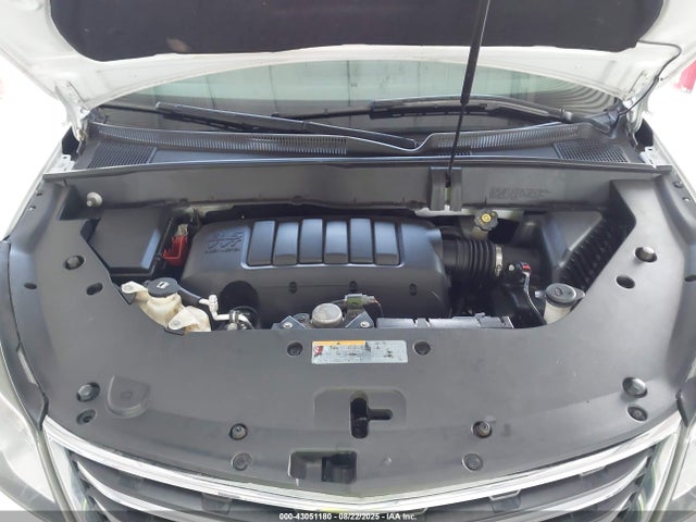 43051180 :رقم المزاد ، 1GNKRHKD3HJ156592 vin ، 2017 Chevrolet Traverse 2lt مزاد بيع