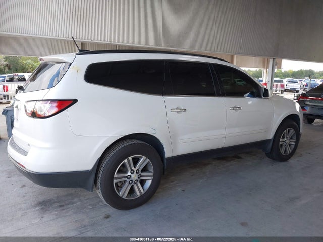 43051180 :رقم المزاد ، 1GNKRHKD3HJ156592 vin ، 2017 Chevrolet Traverse 2lt مزاد بيع