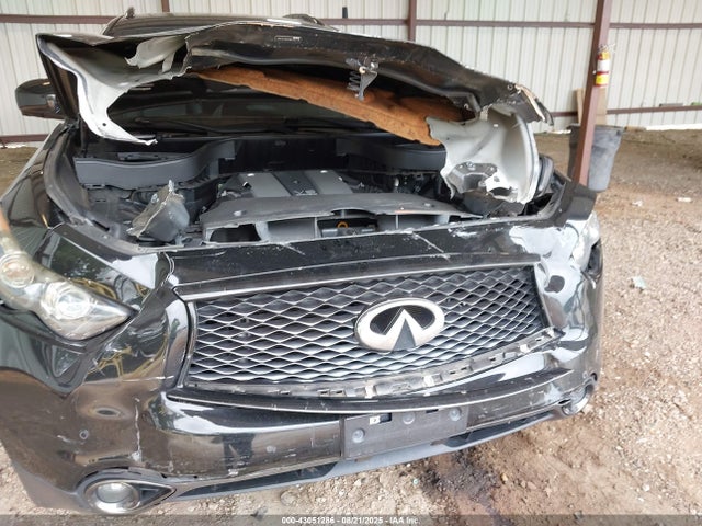 JN8CS1MU0HM142710 Infiniti QX70