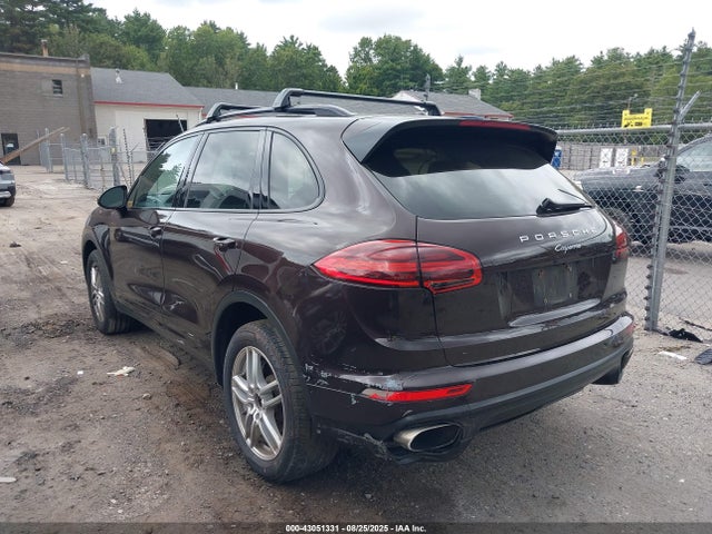 Porsche Cayenne 2016 WP1AA2A24GKA36252 Image 3