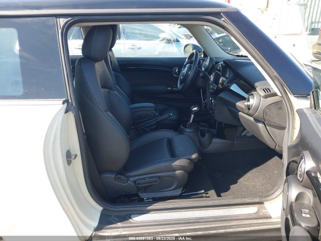 WMWXP7C56K2A53738 Mini Hardtop