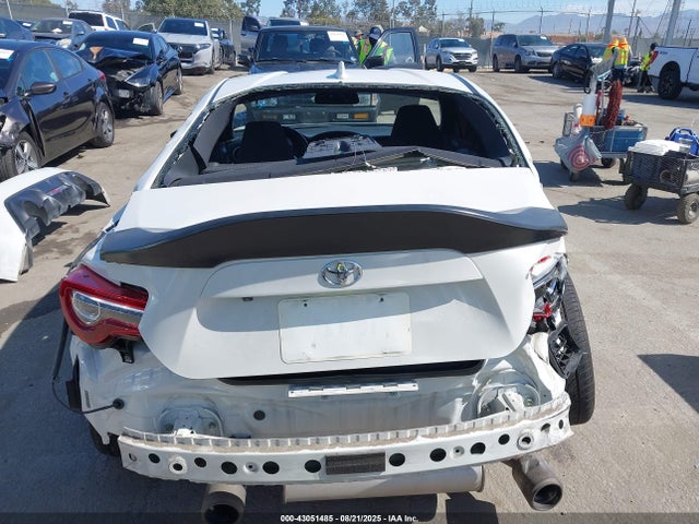 JF1ZNAA17L8753381 Toyota na