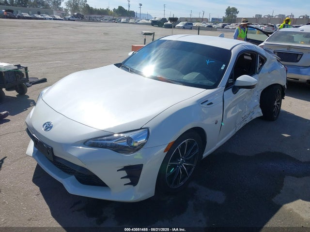 JF1ZNAA17L8753381 Toyota na