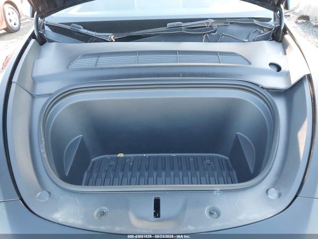 7SAYGAEE1PF903829 Tesla Model Y