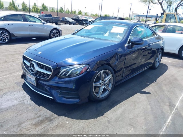 Mercedes-Benz m276 2018 WDD1J6FB1JF019755 Image 2