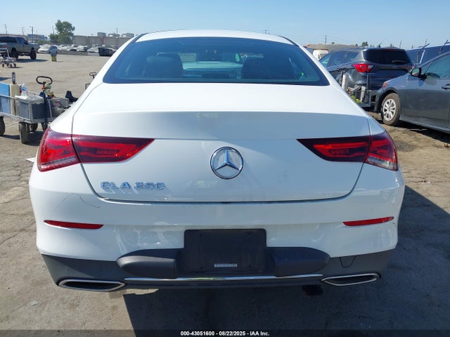 W1K5J4GBXNN249701 Mercedes-Benz m260