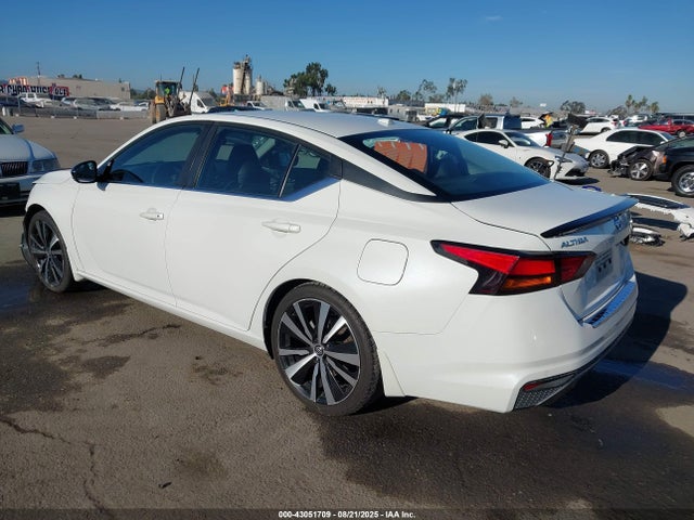 Nissan 2020 2020 1N4BL4CV4LN305531 Image 3