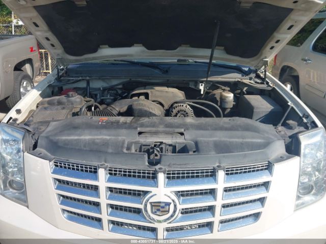 2011 CADILLAC ESCALADE 1GYS4AEF8BR252832 Photo 9