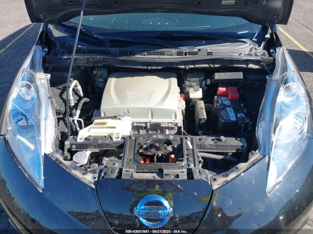 1N4BZ0CP7HC310525 Nissan 2017