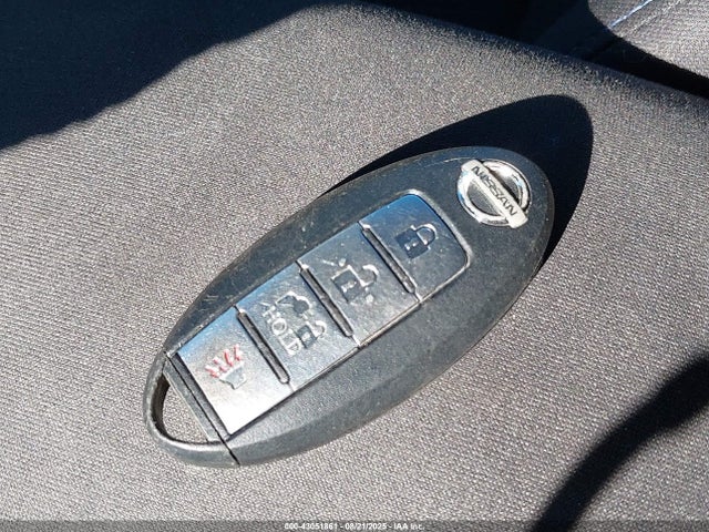 1N4BZ0CP7HC310525 Nissan 2017