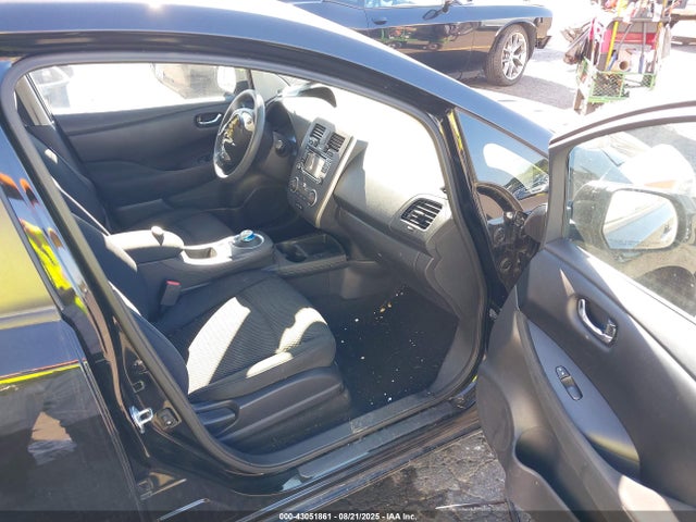 1N4BZ0CP7HC310525 Nissan 2017