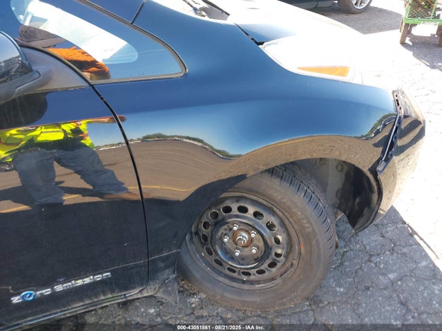 1N4BZ0CP7HC310525 Nissan 2017