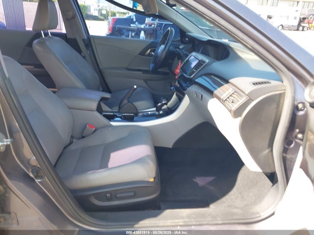 1HGCR2F87GA049536 Honda k24w1