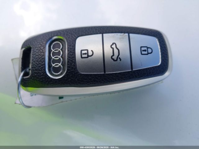2019 AUDI A8 L WAU8DBF89KN012697 Photo 10