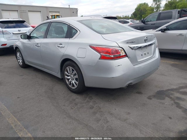 1N4AL3AP0FC297647 Nissan 2015