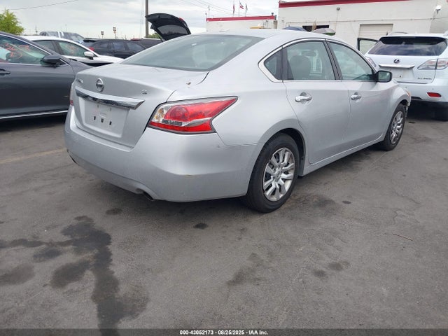 1N4AL3AP0FC297647 Nissan 2015
