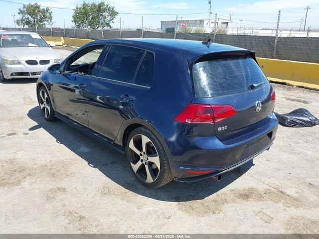 3VW4T7AUXGM024961 Volkswagen 2016