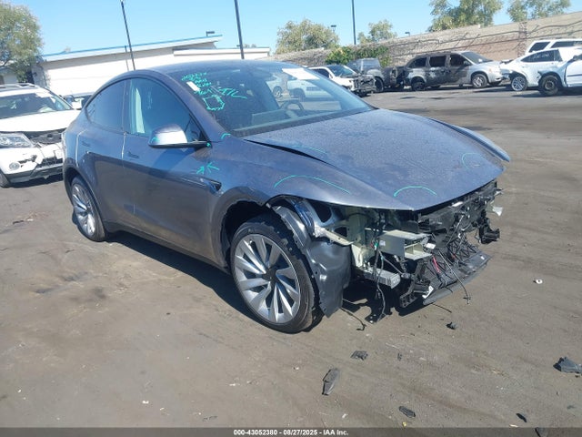 2026 TESLA MODEL Y 7SAYGDED9TA442640 Photo 0