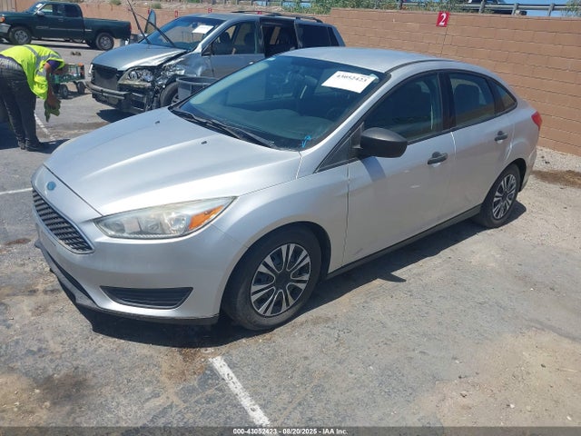 Ford 2015 2015 1FADP3E27FL301936 Image 2