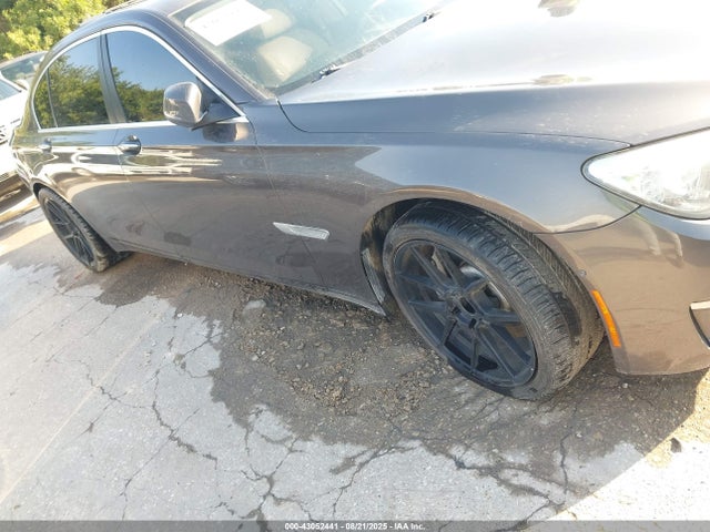 BMW 750li / alpina b7 2014 WBAYE8C55ED134655 Image 13