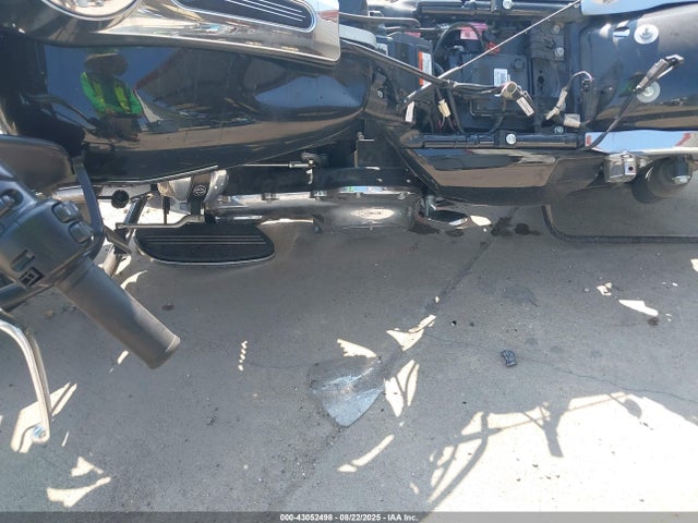 Harley-Davidson 2021 2021 1HD1KHC18MB649569 Image 9
