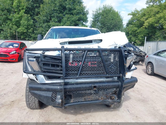GMC l8t 2024 1GT19LE79RF342316 Image 12