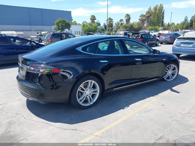 2014 TESLA MODEL S 5YJSA1H15EFP32383 Photo 3