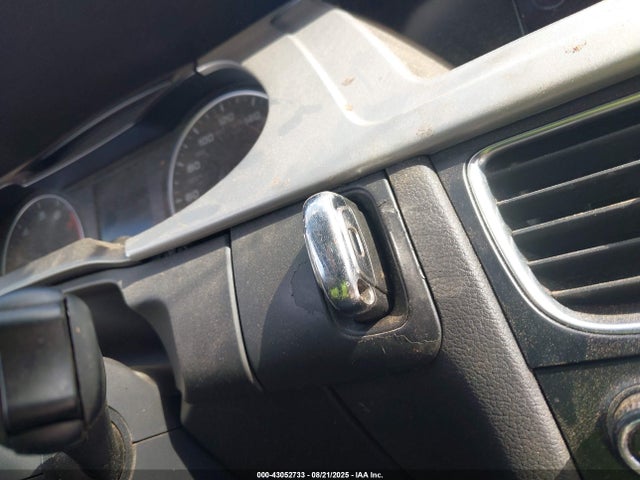 2011 AUDI A4 WAUHFAFL0BN025198 Photo 10