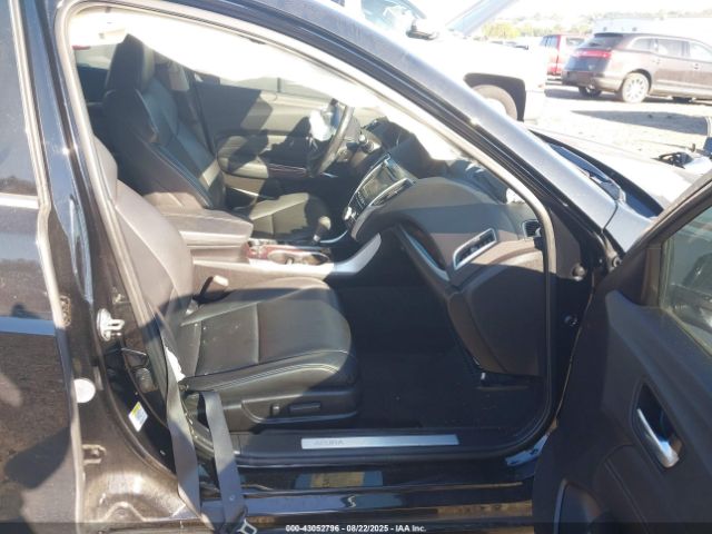 2017 ACURA TLX 19UUB1F31HA010417 Photo 4