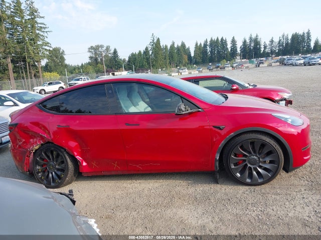 7SAYGDEF9PF968423 Tesla Model Y