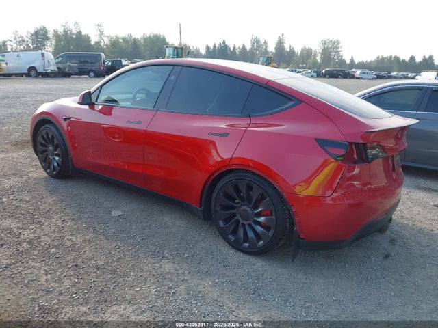 2023 TESLA MODEL Y 7SAYGDEF9PF968423 Photo 2