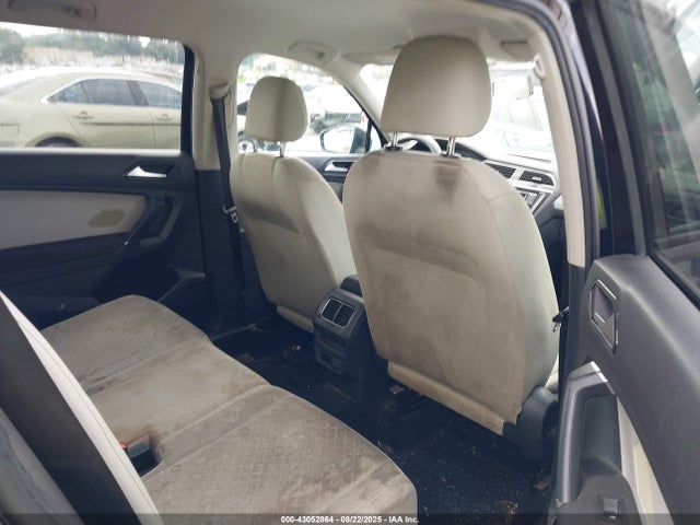Volkswagen Tiguan 2018 3VV0B7AX8JM085507 Image 8
