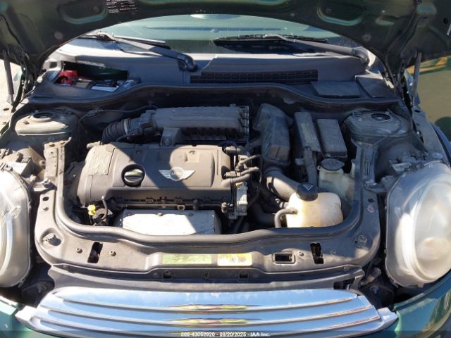 2011 MINI COOPER CLUBMAN WMWZF3C53BT187697 Photo 9