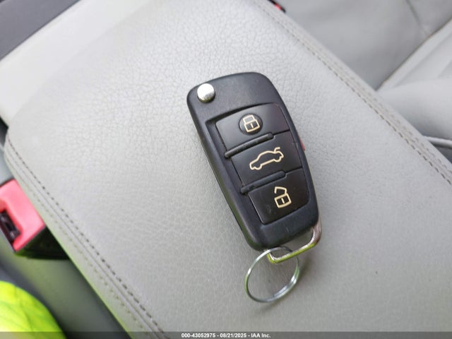 2016 AUDI A3 WAUE8GFF7G1069465 Photo 10