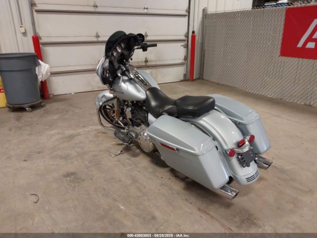 2023 HARLEY-DAVIDSON FLHX 1HD1KBC18PB676658 Photo 2