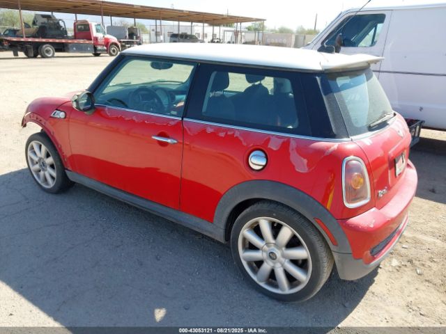 2008 MINI COOPER S WMWMF73558TV33999 Photo 2