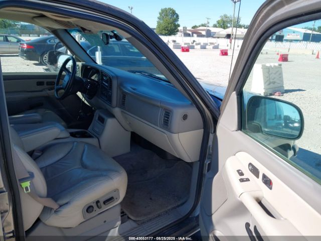2000 GMC YUKON XL 1500 3GKFK16T6YG142327 Photo 4